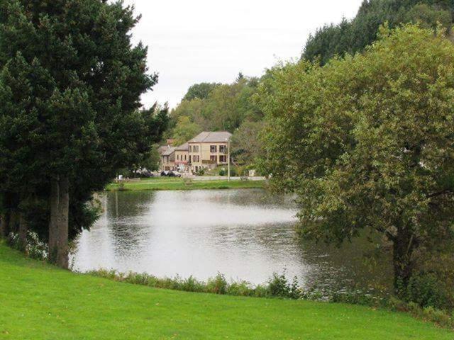 Au Beau Sejour Bed & Breakfast Le Mayet-de-Montagne Exterior photo